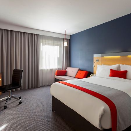Holiday Inn Express Birmingham Redditch By Ihg Extérieur photo