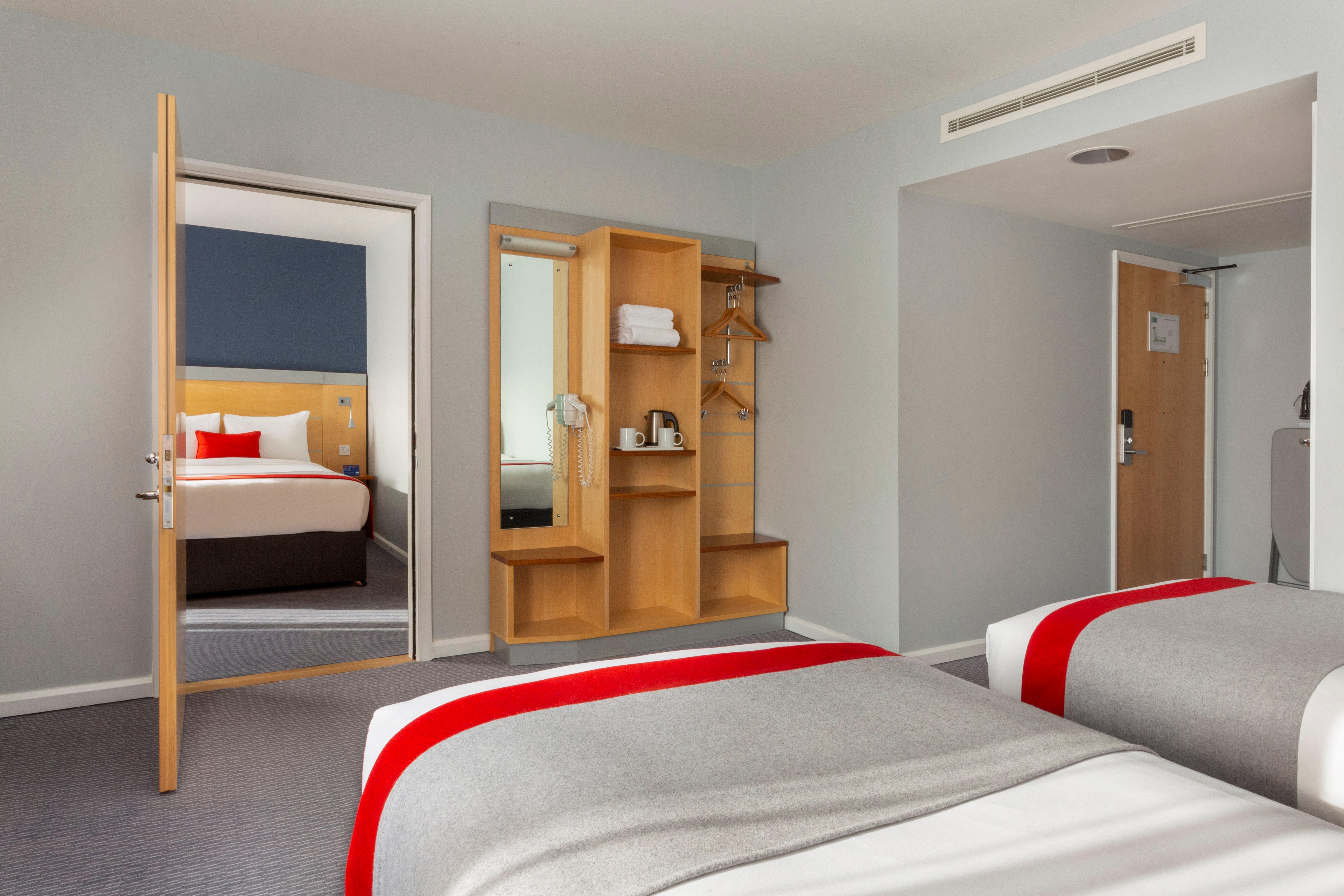 Holiday Inn Express Birmingham Redditch By Ihg Extérieur photo