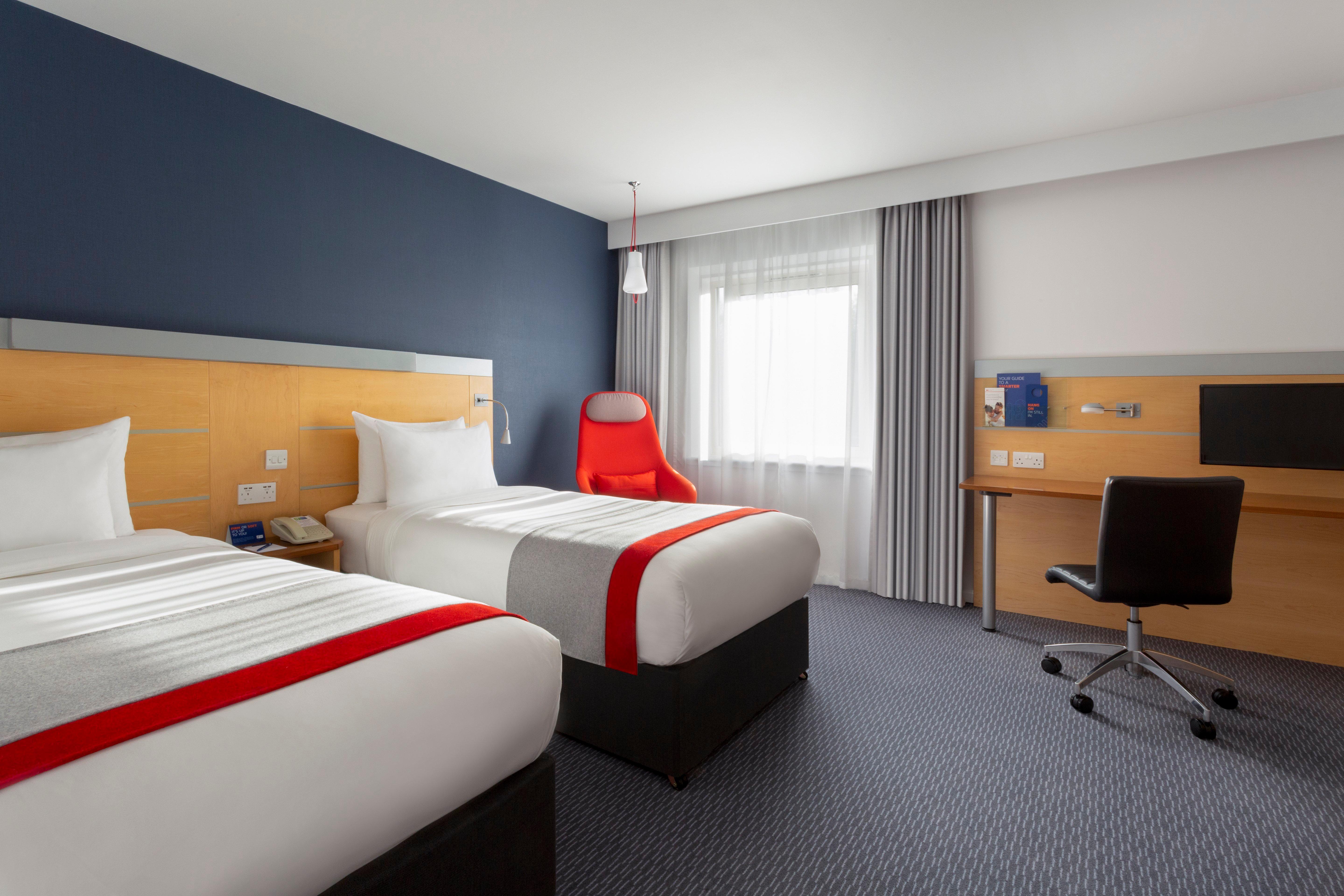 Holiday Inn Express Birmingham Redditch By Ihg Extérieur photo