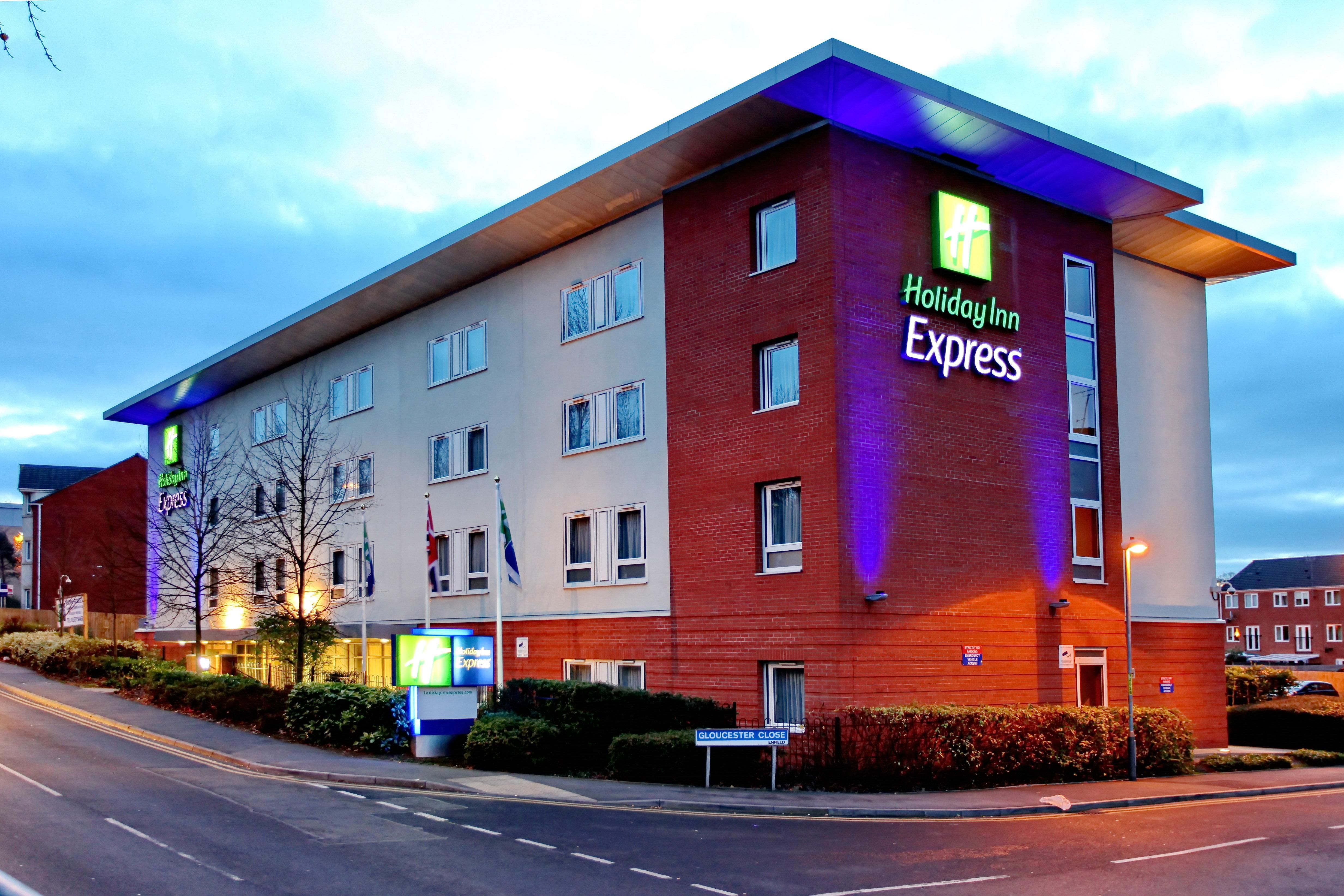 Holiday Inn Express Birmingham Redditch By Ihg Extérieur photo