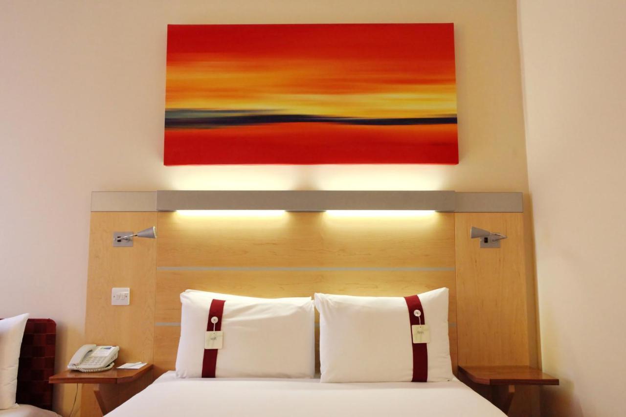 Holiday Inn Express Birmingham Redditch By Ihg Extérieur photo
