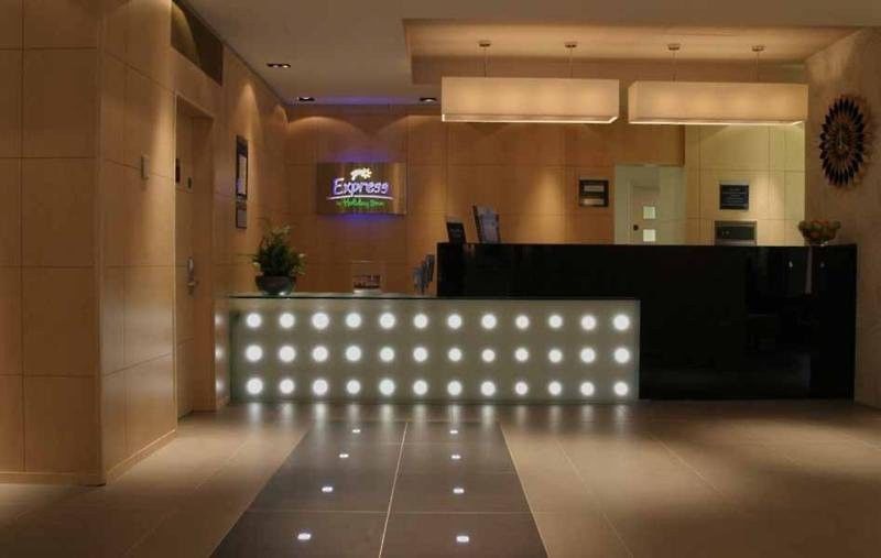 Holiday Inn Express Birmingham Redditch By Ihg Extérieur photo