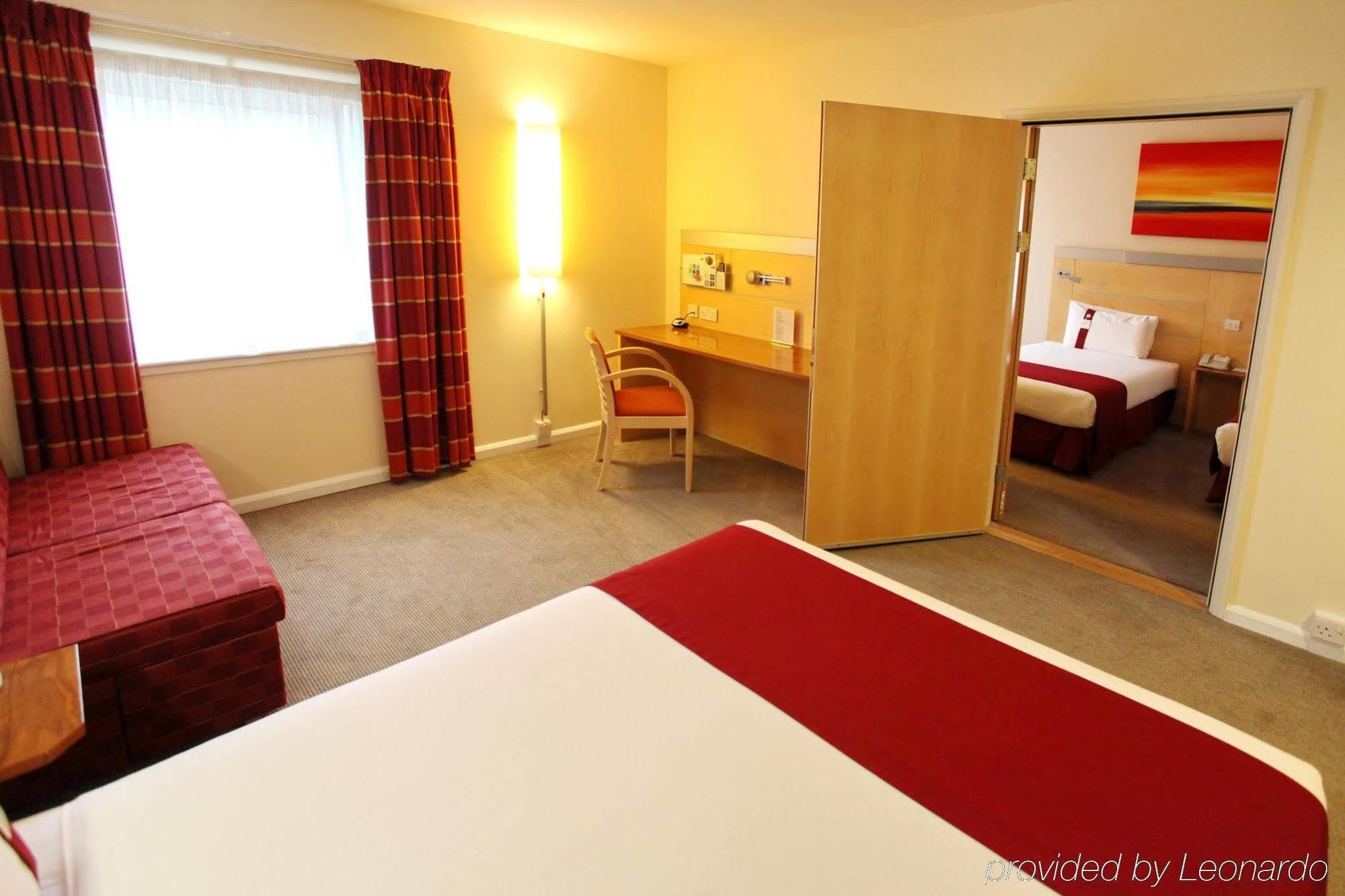 Holiday Inn Express Birmingham Redditch By Ihg Extérieur photo