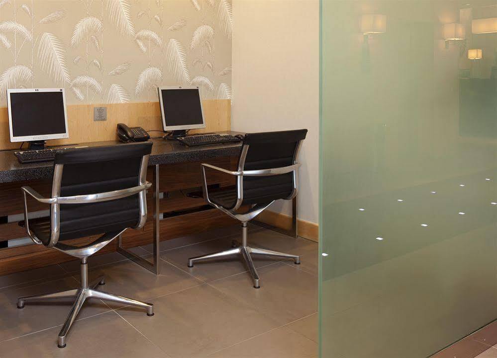Holiday Inn Express Birmingham Redditch By Ihg Extérieur photo